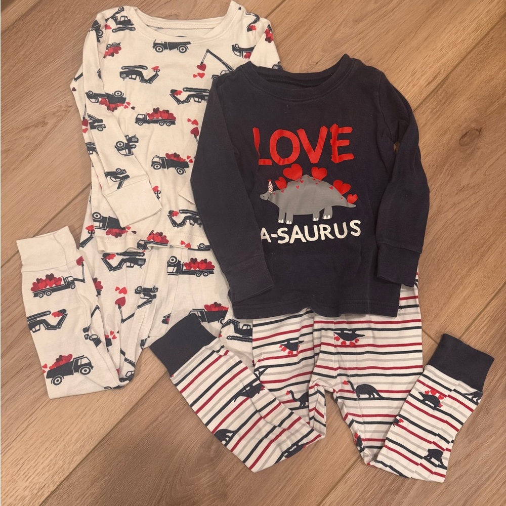 Old Navy 2T Valentines Pajamas Set